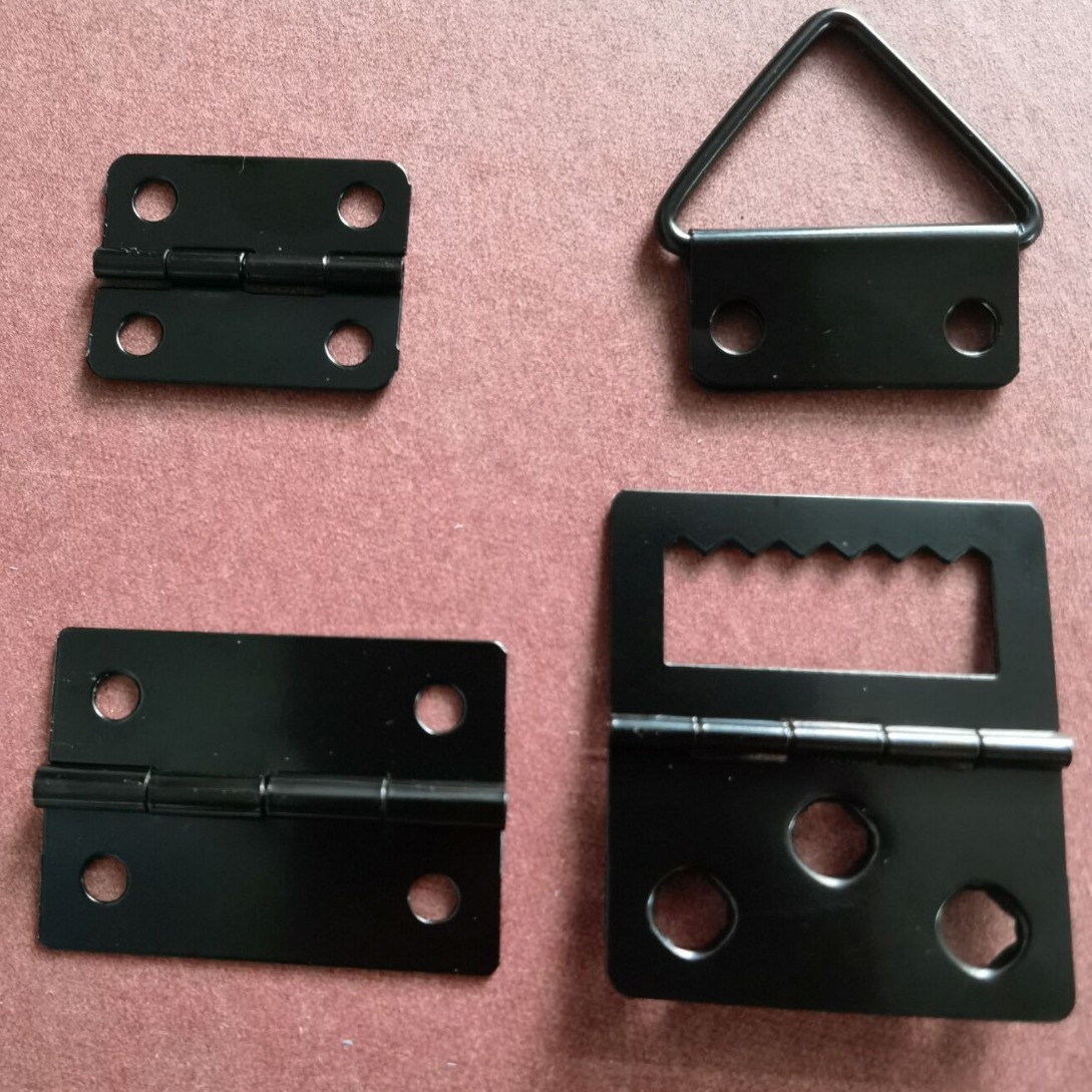 现货批发相框挂钩吊钩孔距17  相框小吊挂小三角挂钩盐雾五金挂钩