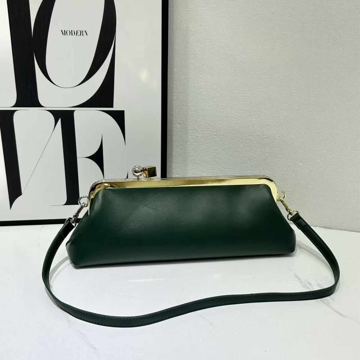 New French Plain Weave Baguette Bag Fashion Versatile Clutch Evening Bag Shoulder Underarm Bag For Women - Thumbnail 4