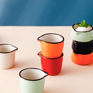 Ceramic Spout Small Milk Jug with Handle Espresso Small Milk Cup Creative Japanese Seasoning Cup Steak Sauce Ounce Cup