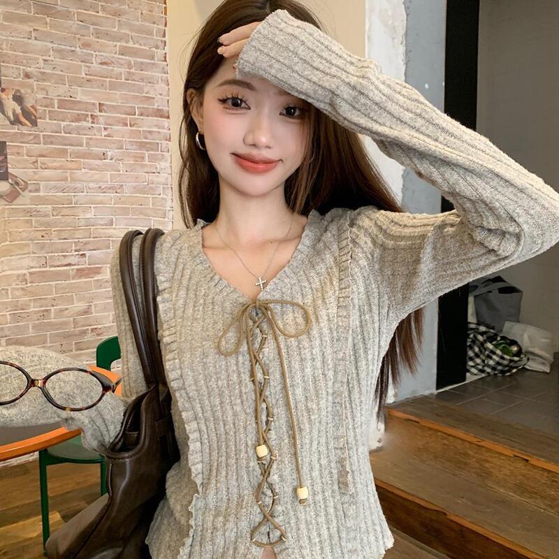 Design Sense Lace-up V-neck Long-sleeved T-shirt Women's Early Autumn New American Style Hot Girl Slim-fit Base Ruffled Short Top