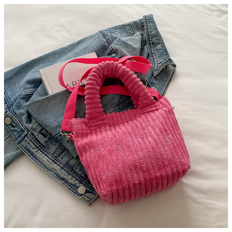 2025 New niche and fresh bucket bag, cute, fashionable and casual crossbody bag, versatile solid color handbag wholesale undefined