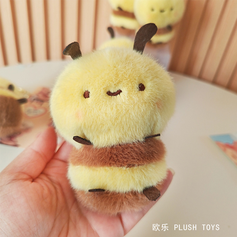 新型のかわいいハチのぬいぐるみのぬいぐるみのキーホルダーのペンダントの4寸の子供を捕まえます機のぬいぐるみの卸売り|undefined
