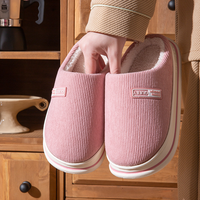 Chinelos de algodão para maternidade para mulheres no outono e inverno, antiderrapantes, sola grossa, sapatos de confinamento doméstico para casais, chinelos de algodão para homens no inverno