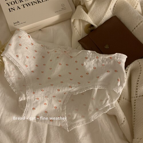 Strawberry Dots Running Away Princess 