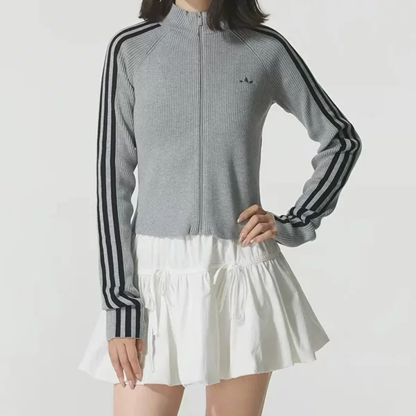Three-leaf embroidered logo fashion slim-fit cardigan sweatshirt for women, 2026 new model, three-stripe knitted top jacket for spring and autumn