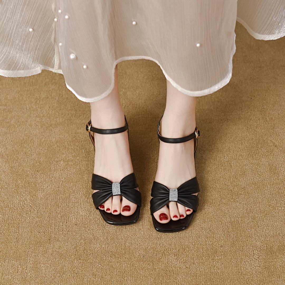 Sandal hở mũi nữ da thật gót vuông quai ngang thanh lịch — Màu đen