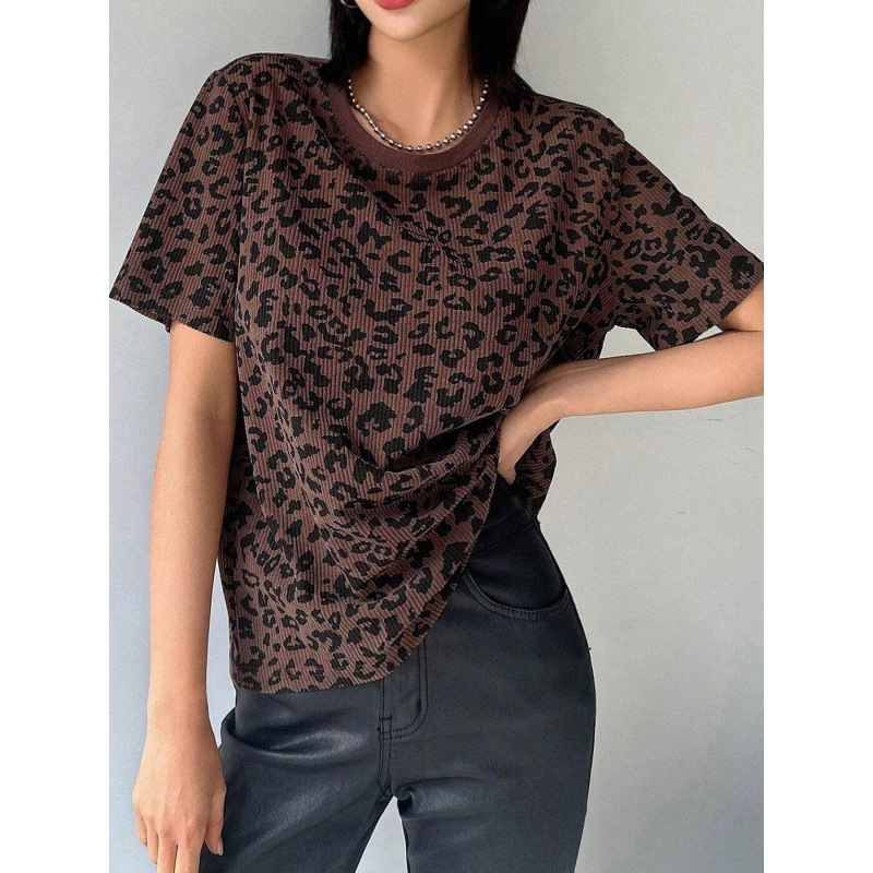 2026 Summer Style Y2K Leopard Print Round Neck Short-Sleeved Top for Women, Loose and Sexy, Daily Casual Slimming Look T-Shirt for Women 2026 Summer Style Y2K Leopard Print Round Neck Short-Sleeved Top for Women, Loose and Sexy, Daily Casual Slimming Look T-Shirt for Women