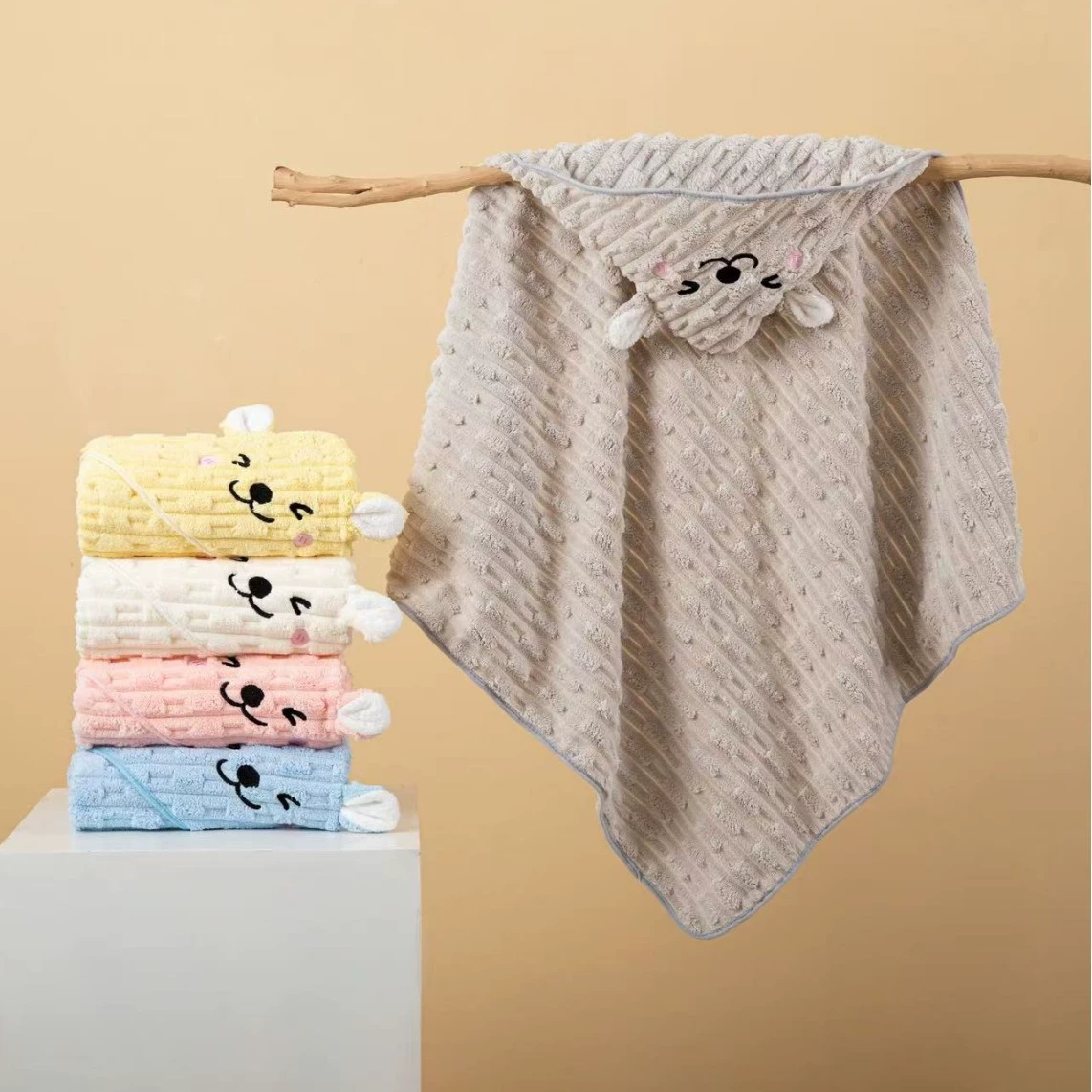 Коралловое велюровое одеяло с мультяшным принтом, утолщенное домашнее впитывающее пальто с капюшоном, носимое детское банное полотенце с капюшоном для путешествий.