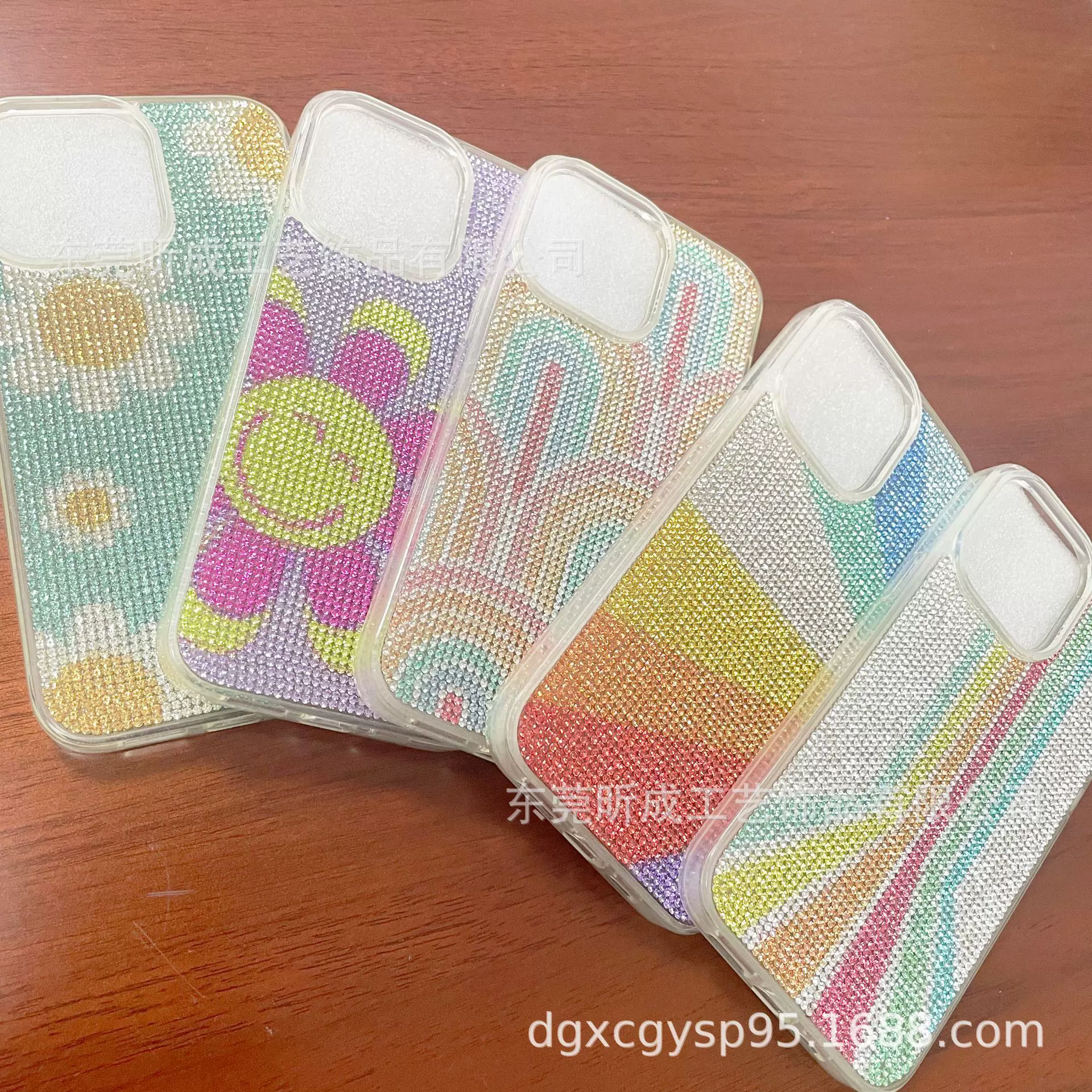 贴钻工厂手机外壳镶钻平板学习机钻贴蓝牙耳机贴钻定制加工