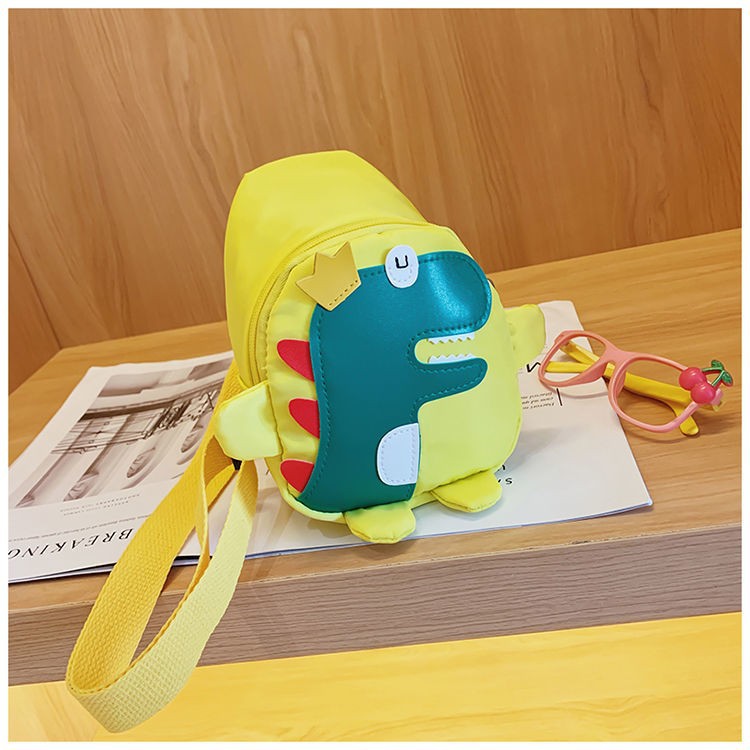 Bolsas de dibujos animados para niños dinosaurios bolsas de pecho para niños lindas mochilas para niños bebés inclinados en stock