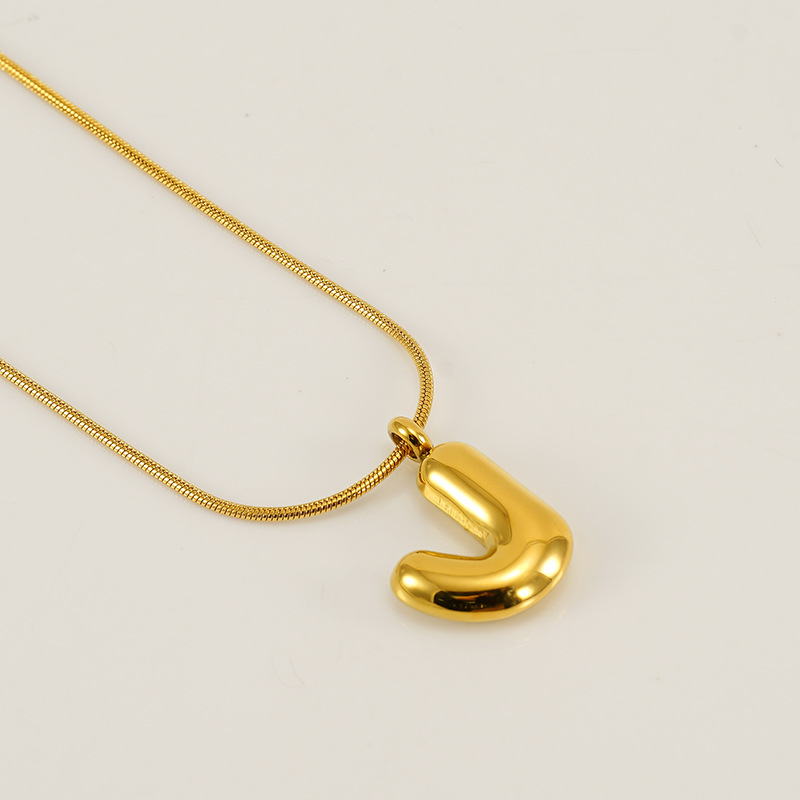 Burbujas transfronterizas 26 letras inglesas colgante brillante collar nicho universal oro acero titanio joyería collar