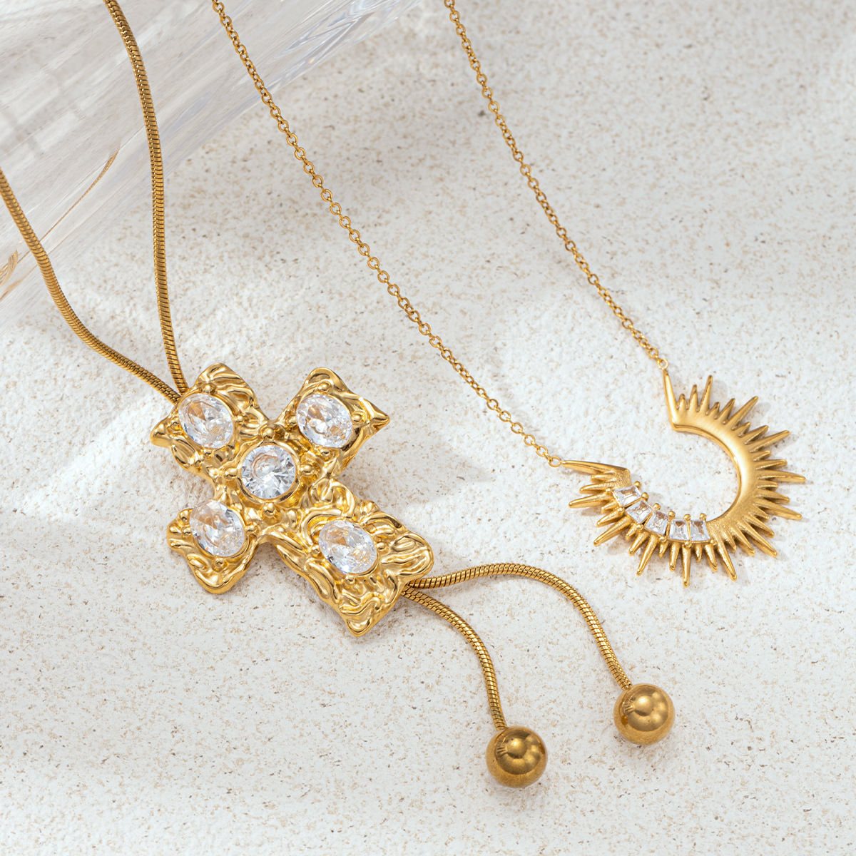 Collar de acero inoxidable TENA Europa y América lujo ligero nicho universal cruz colgante sol cadena delgada acero titanio no desvanecerse mujer