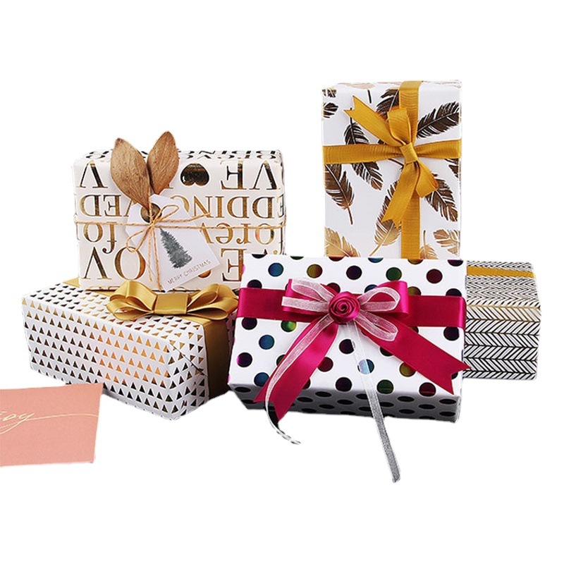 Papel de regalo de cumpleaños de San Valentín de Navidad traje de papel de regalo al por mayor Papel de regalo diario de onda bronceado