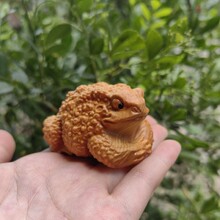 崖柏蛤蟆大仙金蟾祈福蛙招财进宝动物文玩手把件实木雕刻茶宠摆件