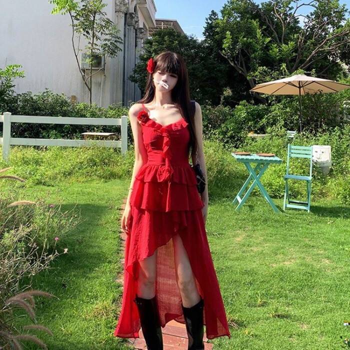 法式气质红色不规则吊带连衣裙女夏季新款辣妹气质度假风海边长裙|undefined