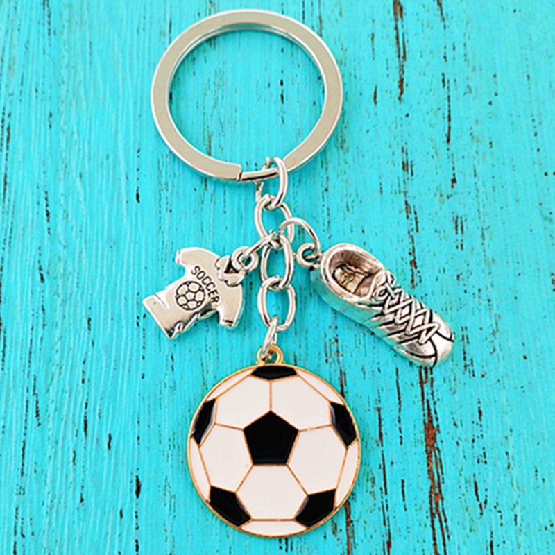 Cross-border Amazon alloy dripping football sports enthusiasts commemorative keychain pendant men's bag accessories