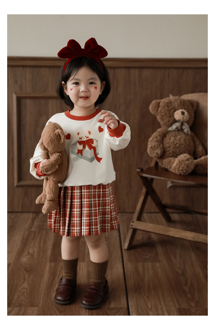 Qiu Duomeng Girls' Cartoon Little Bear Sweater Checkered Set 2024 New Spring and Autumn Children's Top Half Skirt_voghion.com