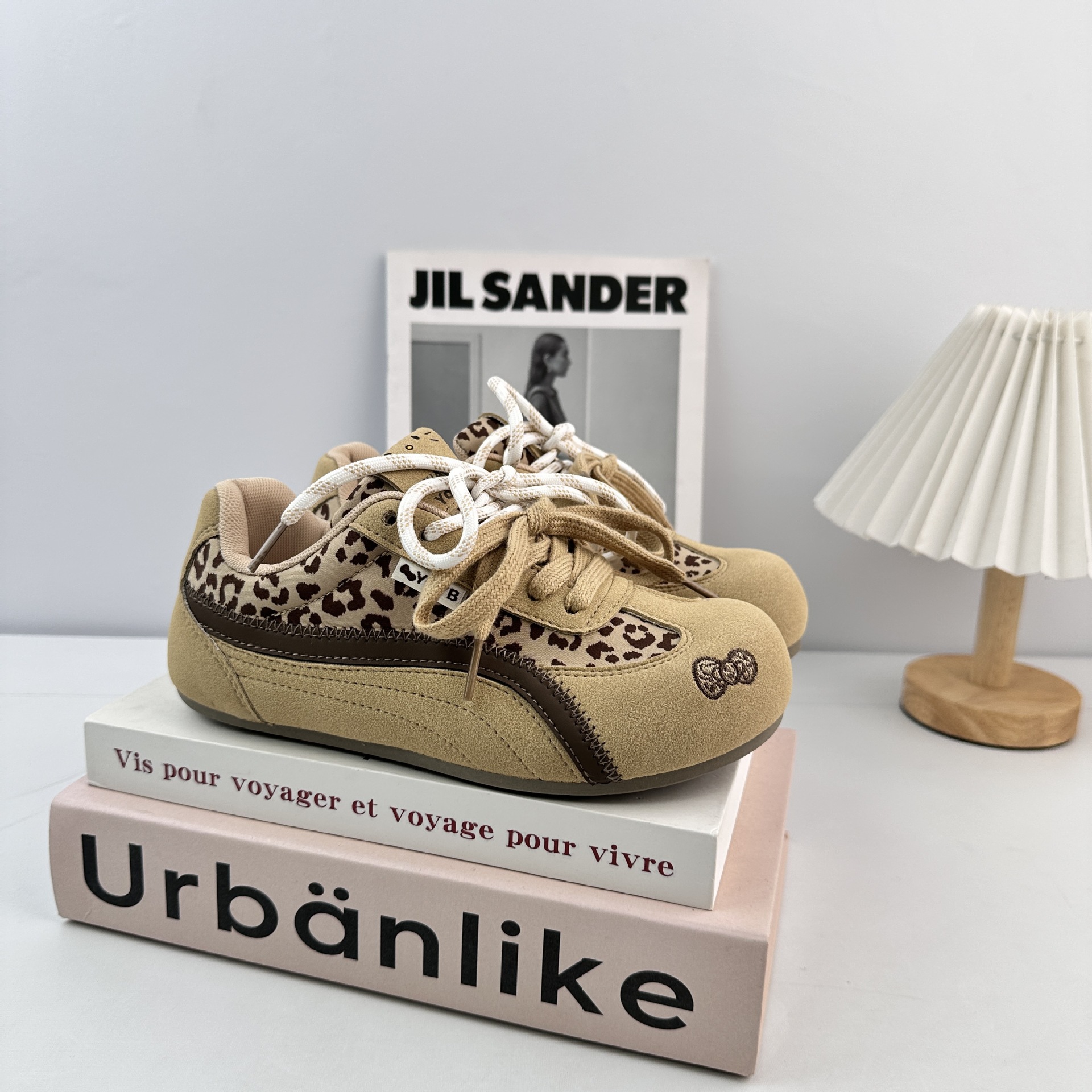 Yuanbo versátil zapatos coreanos para mujeres 2025 otoño nuevos zapatos de skate con patrón de leopardo estudiantes zapatos blancos zapatos de entrenamiento para el cabello image 7