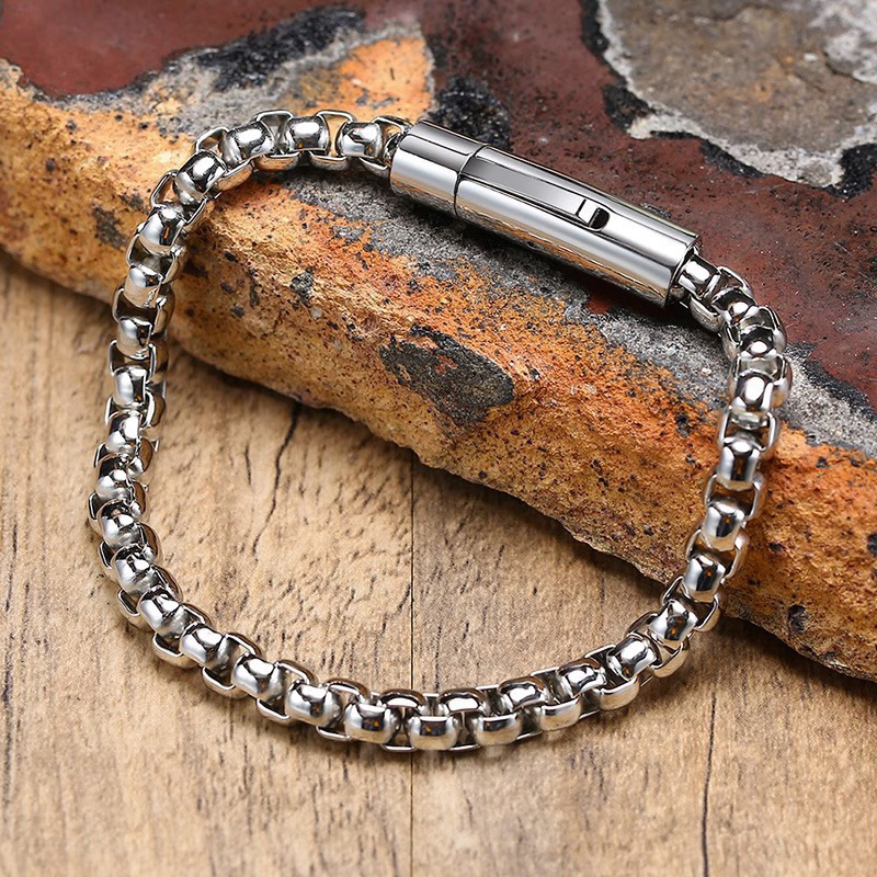 Titanium Steel High-End Bracelet for Men, Personalized Bayonet, Versatile Stainless Steel, Non-Fading Square Pearl Bracelet, Simple and Niche Titanium Steel High-End Bracelet for Men, Personalized Bayonet, Versatile Stainless Steel, Non-Fading Square Pearl Bracelet, Simple and Niche