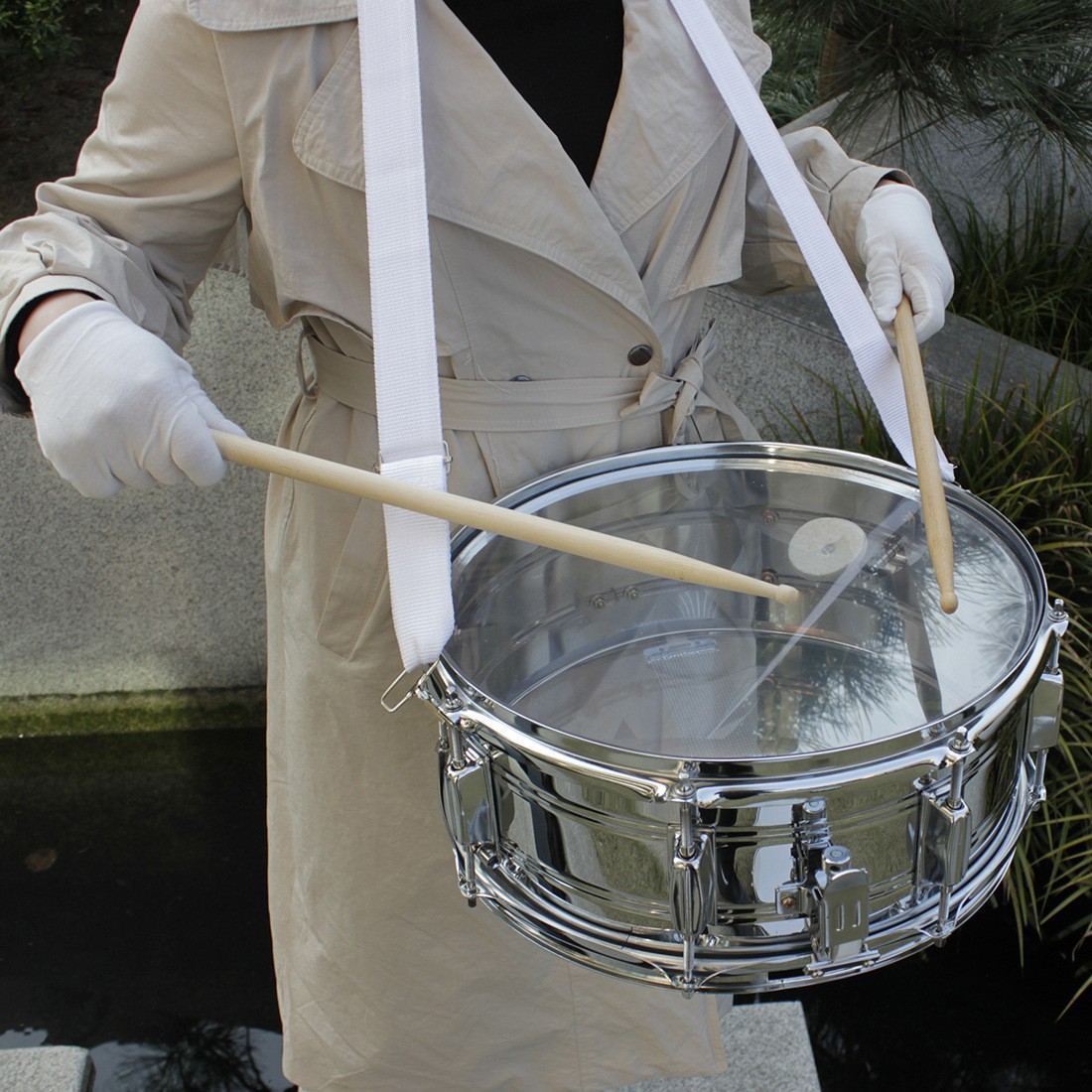 LADE tambor militar 14”, piel transparente, apto para desfiles, marcha y bandas escolares.