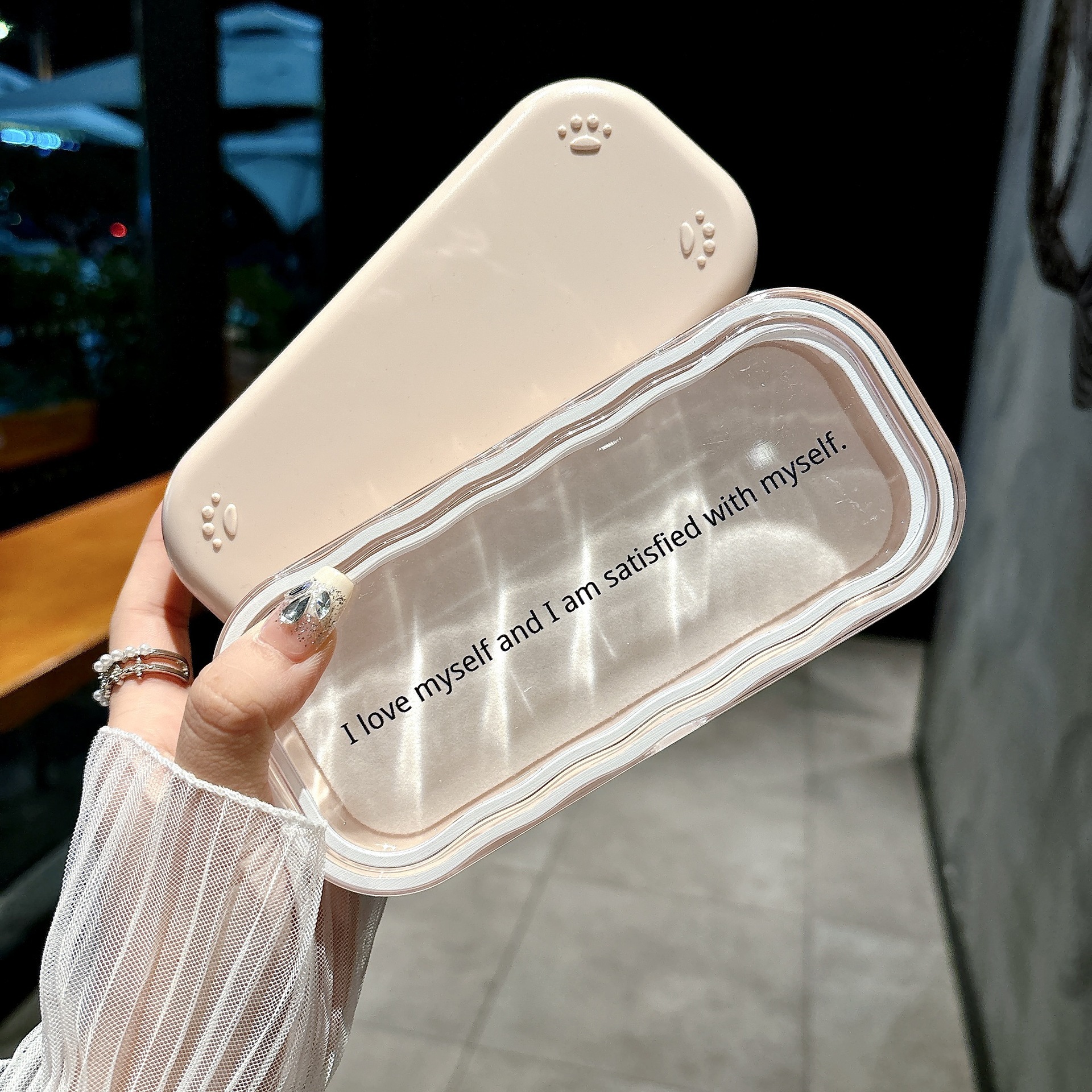 Caja de gafas de dibujos animados encantadora portátil anti-compresión de moda imitación de la placa miopía de la caja de gafas marco procesamiento al por mayor