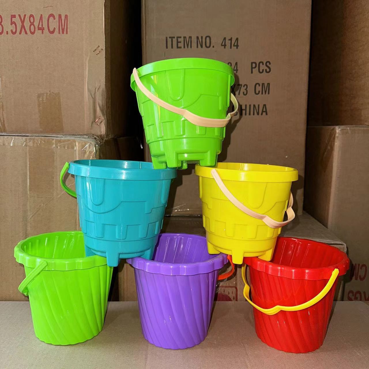 儿童玩具桶塑料桶小孩沙滩玩具桶钓鱼桶宝宝海边玩沙挖沙铲子工具