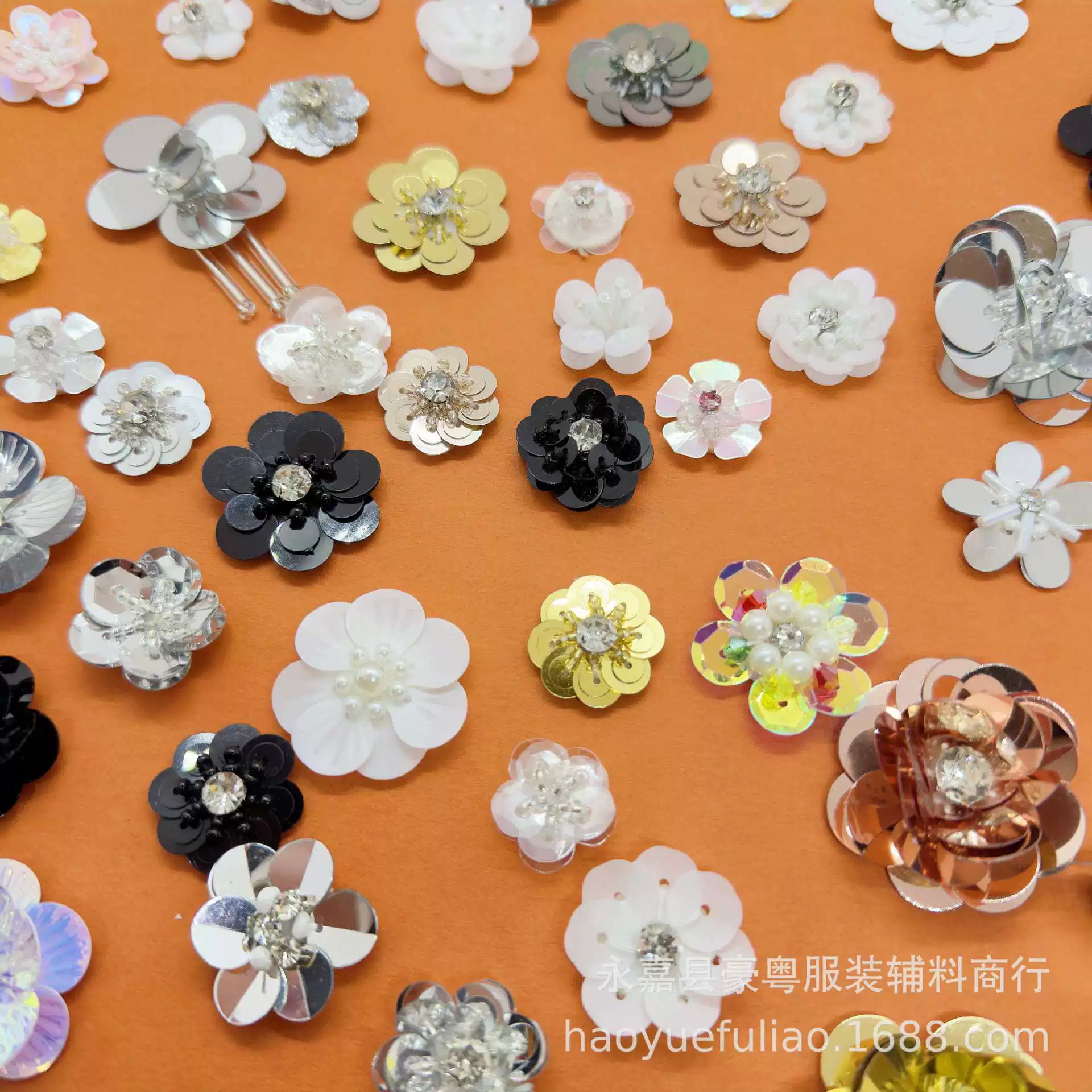 Бусы ручной работы блестки маленькие цветочные наклейки бисер цветы diy одежда аксессуары свитер декоративные трехмерные цветы