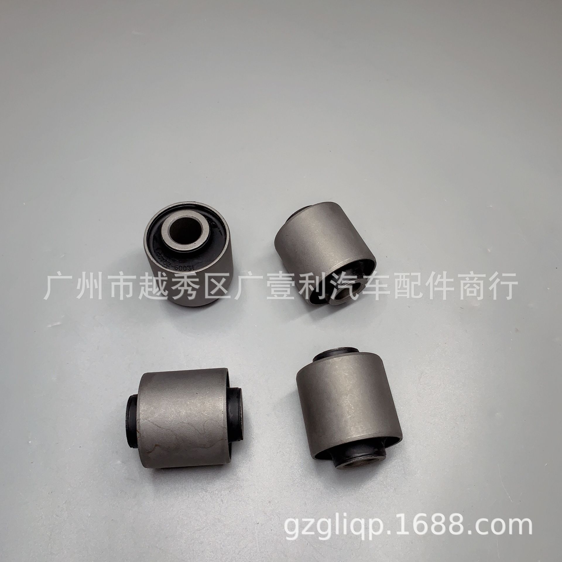 Suitable for 48702-60031 48702-60030 FZJ80 HZJ79 4500 rear pull rod rubber sleeve