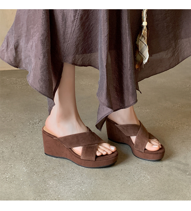 Sandal cao gót nữ mũi hở quai chéo da lộn, gót xuồng 7 cm — màu vàng, màu mơ, màu cà phê chi tiết 7