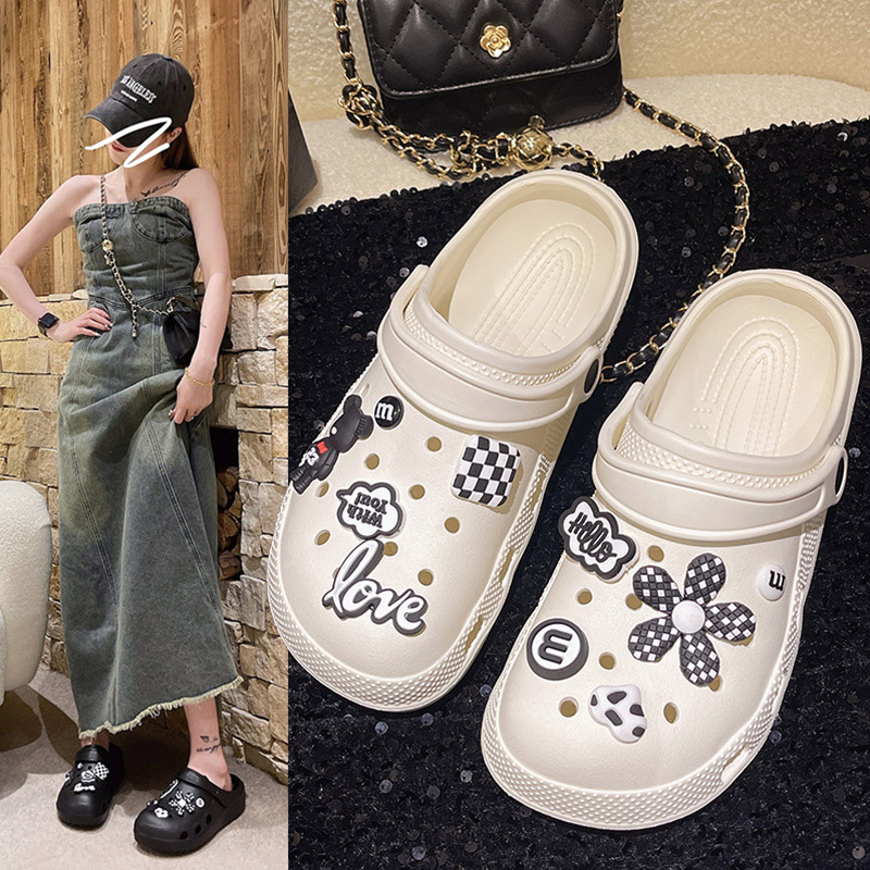 Summer cartoon Crocs-style slippers platform