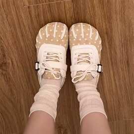 2026秋季街头风波点扣带阿甘鞋女系带款百搭校园穿搭休闲舒适女鞋