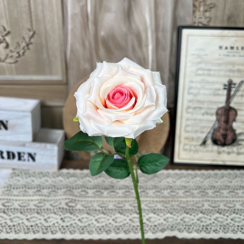ピンク系の結婚祝いのシミュレーション花材の結婚式場の舞台のセットは芸の莫奈天津市武清区の工芸品工場を挿します。|undefined