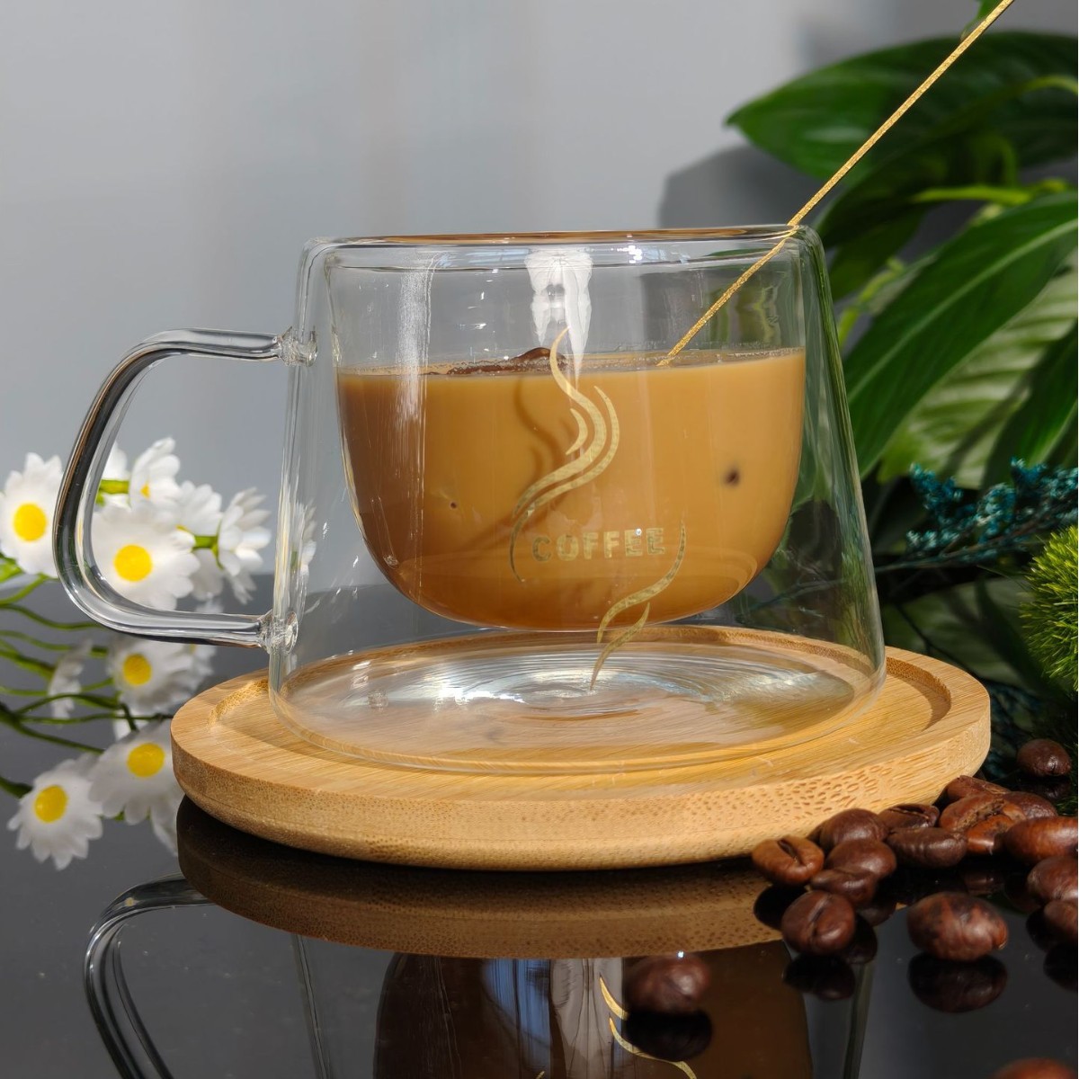 Transfronterizo de alto borosilicano de alto valor facial taza de café de leche resistente a los trópicos con mango taza acompañante de mano regalo explosivo doble aislamiento de vidrio