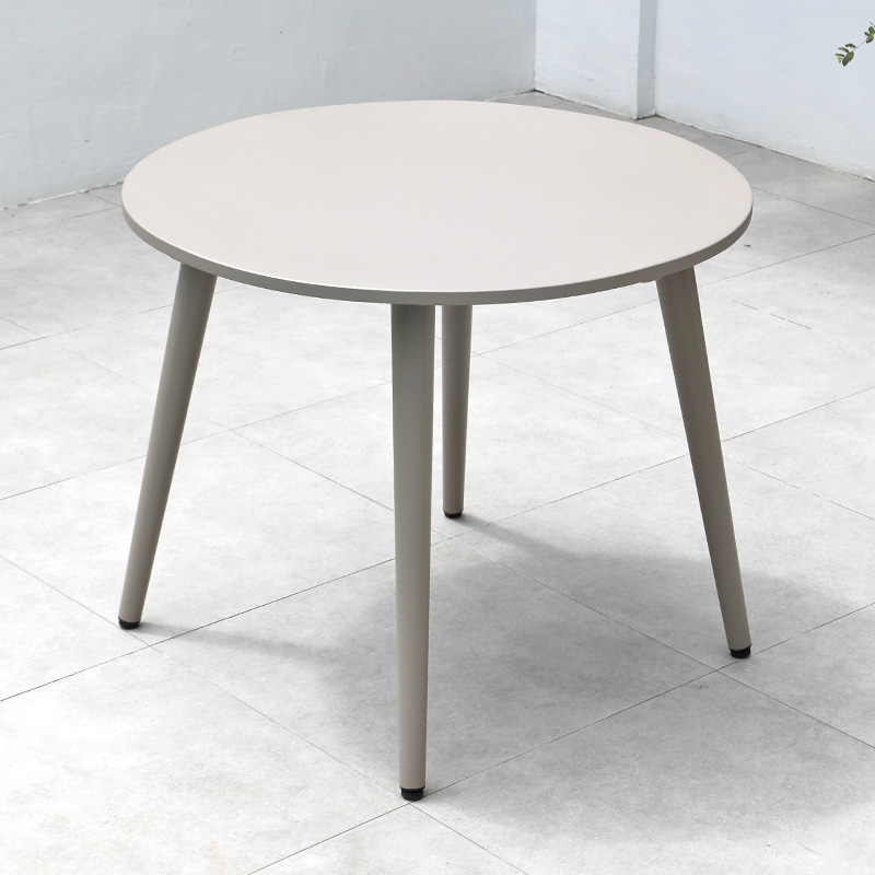 Mesa y silla de patio al aire libre combinación de balcón al aire libre zona de ocio jardín tienda de té de leche de plástico exterior impermeable y protector solar