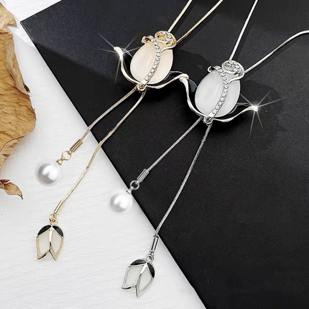 Sapphire pendant