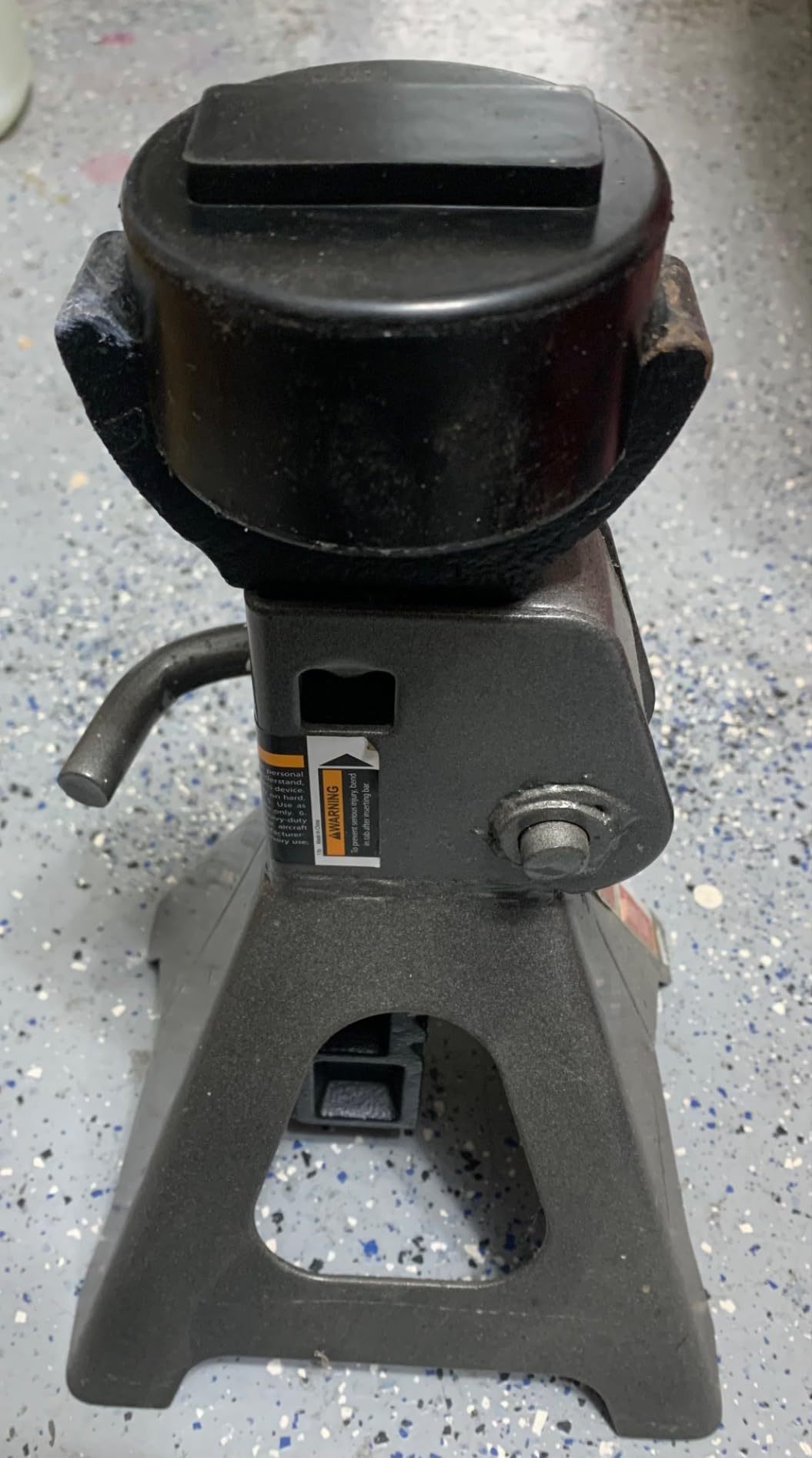 Manufacturer Wholesale Mercedes-Benz Car Rubber Floor Mats, Lift Support Base Adapter, Crescent Groove Accessories