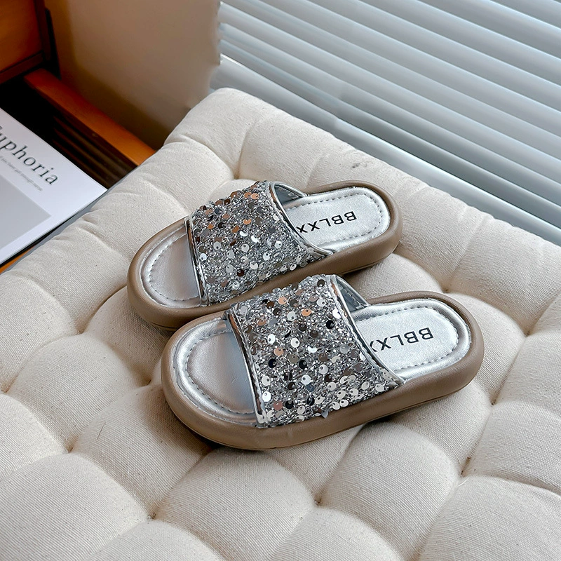 2025 Летние туфли для девочек в помещении и на открытом помещении тапочки