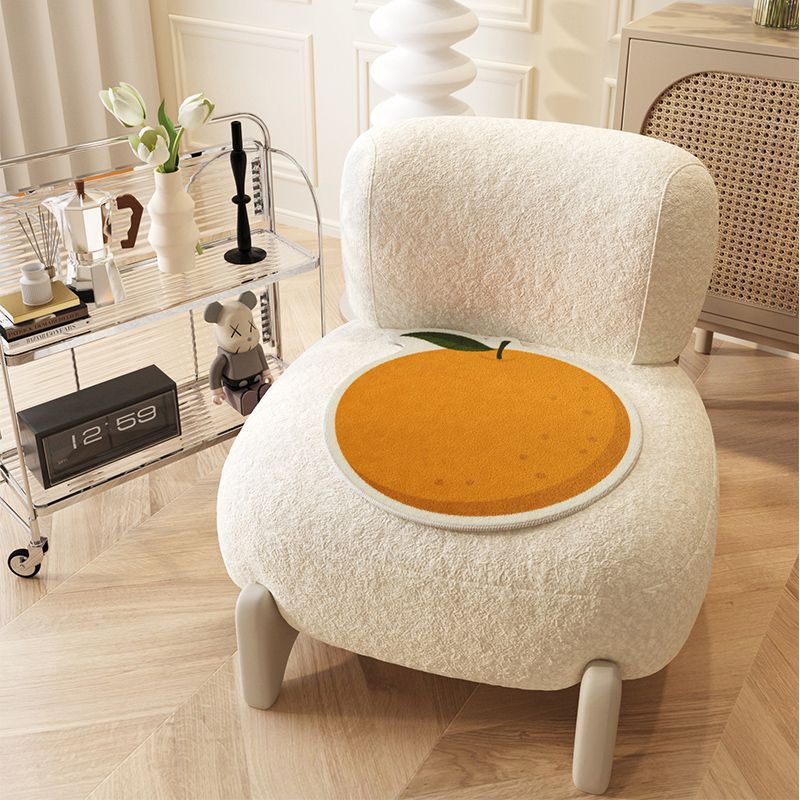 カシミヤのクッションに似せています。