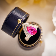 �W���L�¿����ν�ָ僽�肷�ɫˮ��荕r�и߼���Ůʿ�ճ�ͨ�����