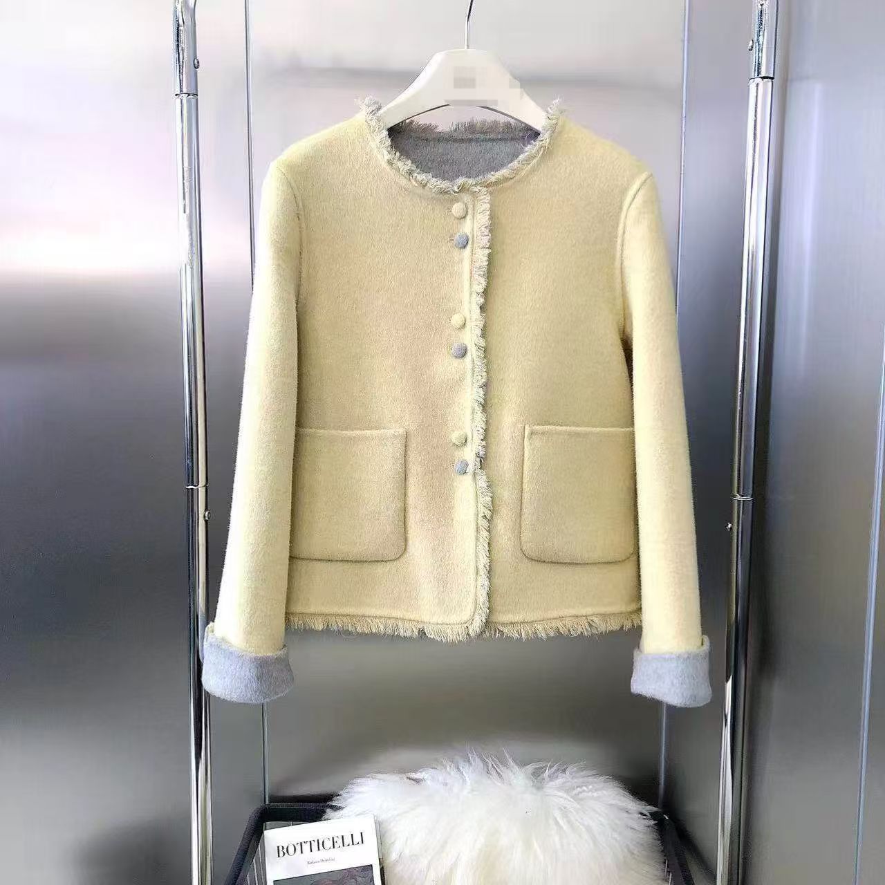 노란색