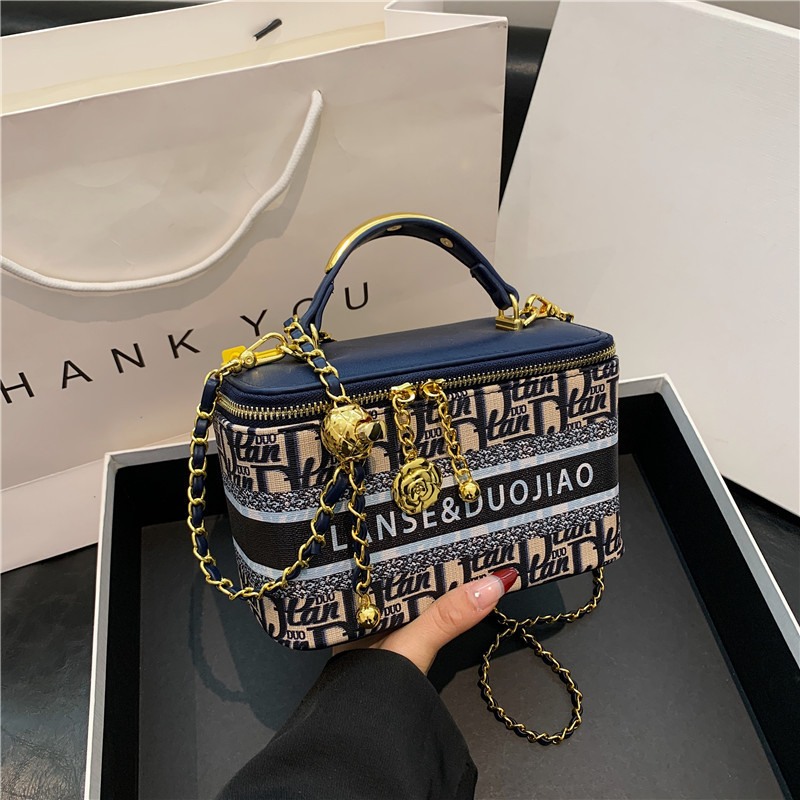 High-End Niche Designer Printed Box Bag for Women 2026 New Commuter Shoulder Crossbody Small Square Bag