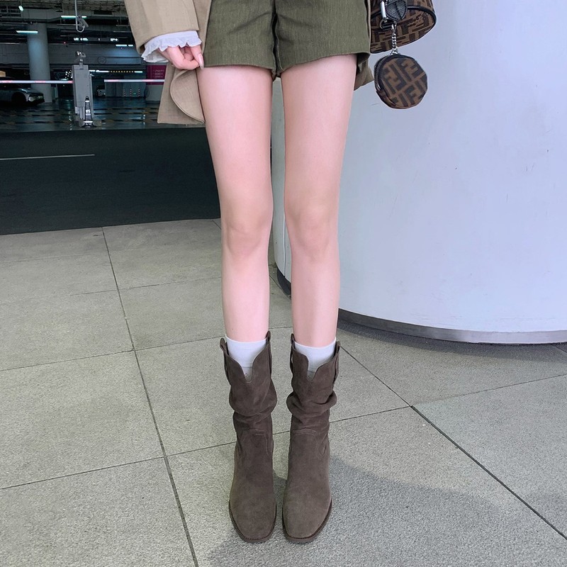 葡萄妈同款现货~ 增高8cm~韩系圆头V口粗跟显瘦堆堆短靴女|undefined