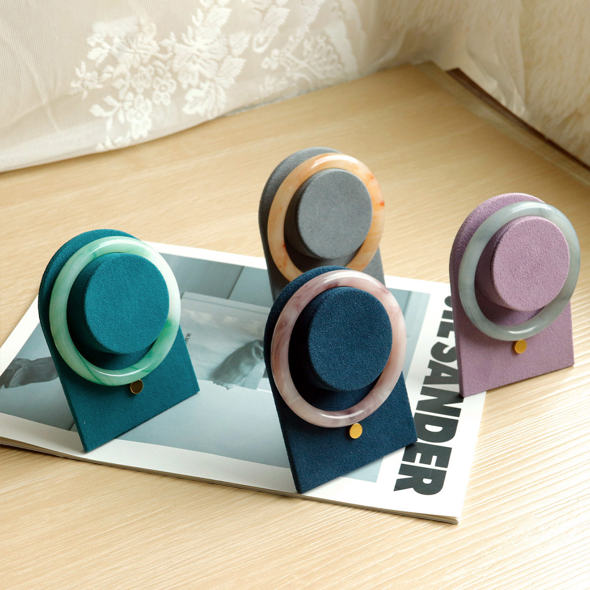 ����չʾ�ܴ��⸴�ŷ������ִ��������������ɰڼ����̳��е���