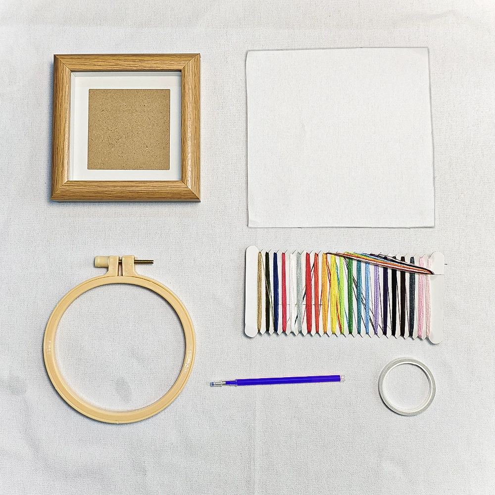 Маленькая красная книжная вышивка фоторамка