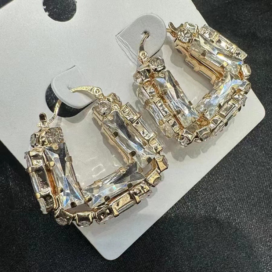 Elegant Retro Hoop Earrings With Niche European Design_voghion.com