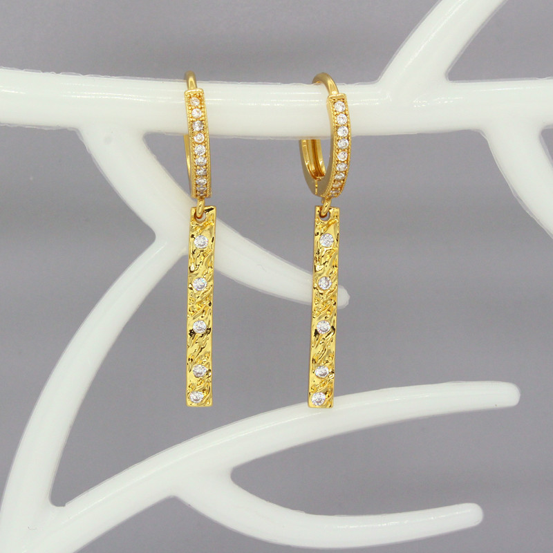 New Zircon Animal Meteor Earrings display picture 10