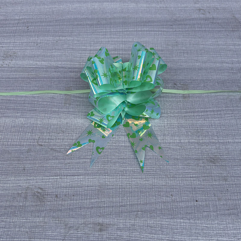 Navidad, víspera de Navidad, manzanas, manzanas, embalaje de regalos de boda, arco de boda, flores de mano, decoración del coche de boda