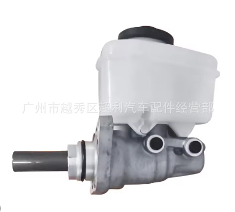Applicable to 47028-60010 47201-60840 Grj120 Rzj120 Kdj120 Brake Master Cylinder