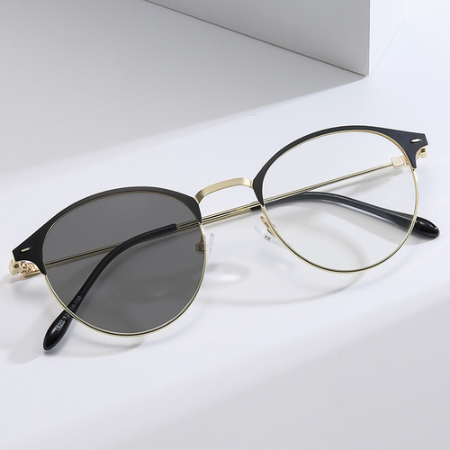 New lightweight metal round glasses frame men's fashionable anti-blue light personality trendy women's black frame anti-blue light discolored glasses