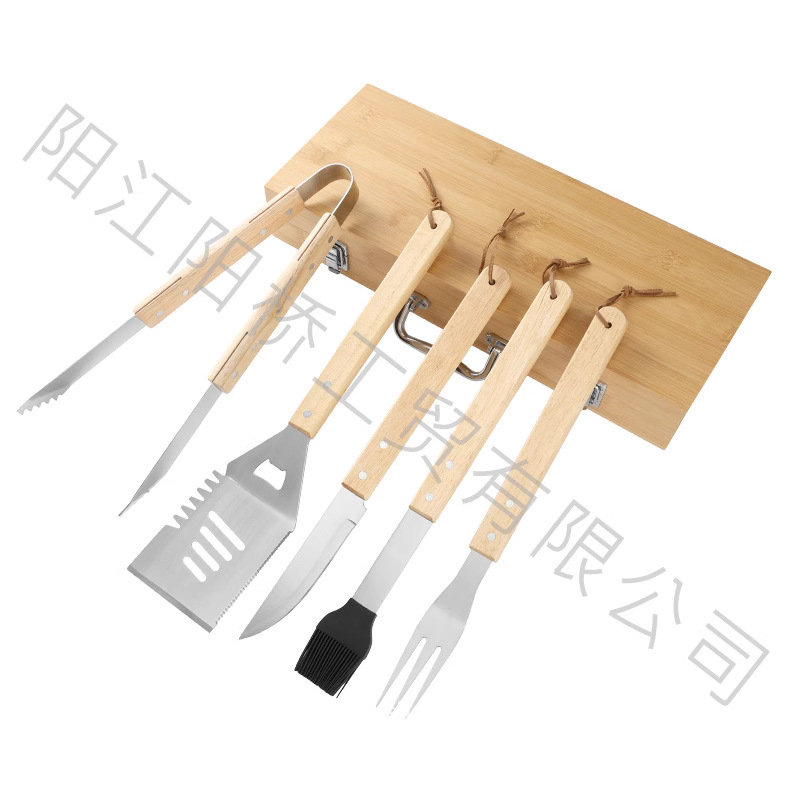 Fábrica en stock acero inoxidable parrilla set mango de madera BBQ camping al aire libre herramientas de parrilla bolsa de tela horquilla de parrilla combinación